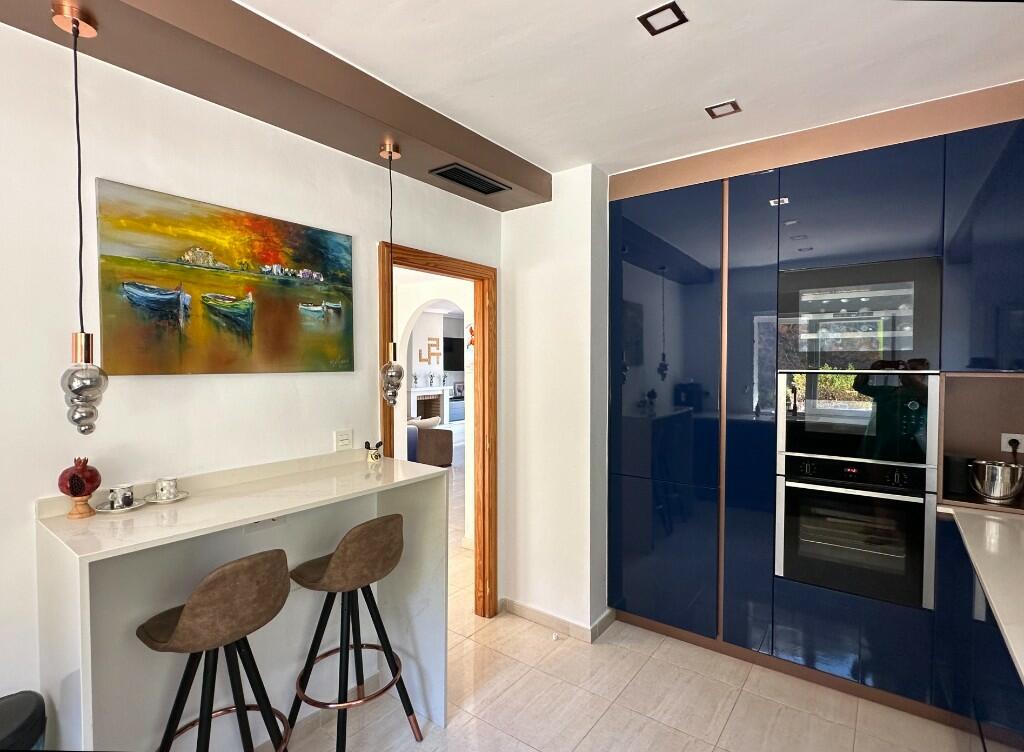 8496_3_bedroom_villa_with_stunning_views_081024163932_276653_06072024_img_06_0000