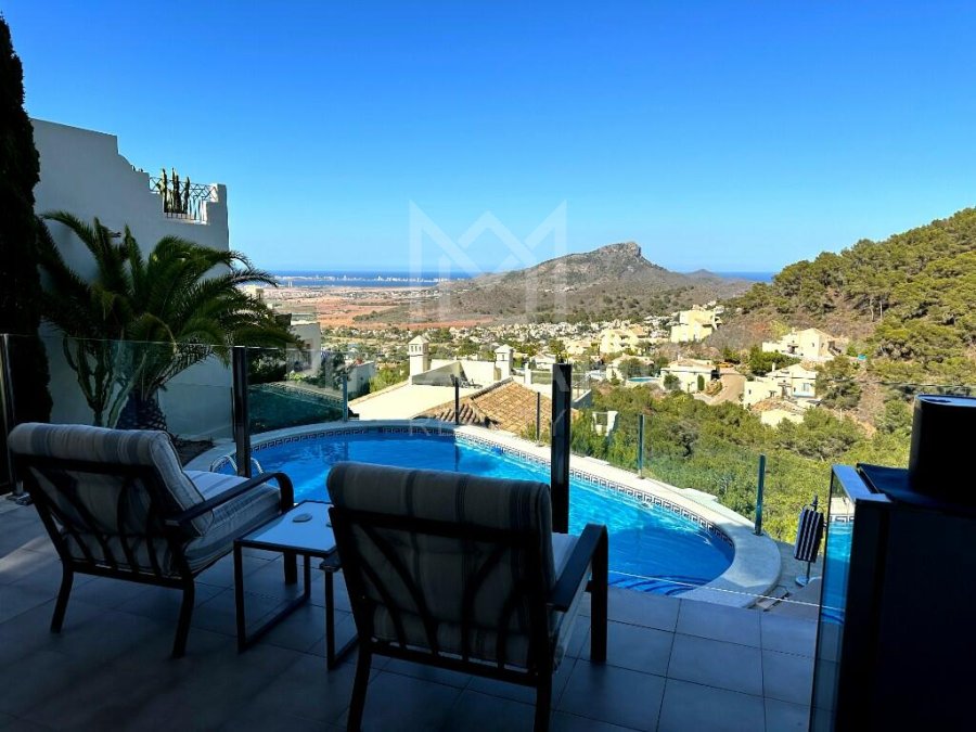 8496_3_bedroom_villa_with_stunning_views_091024111757_medium_8496_3_bedroom_villa_with_stunning_views_081024163932_276653_06072024_img_11_0000