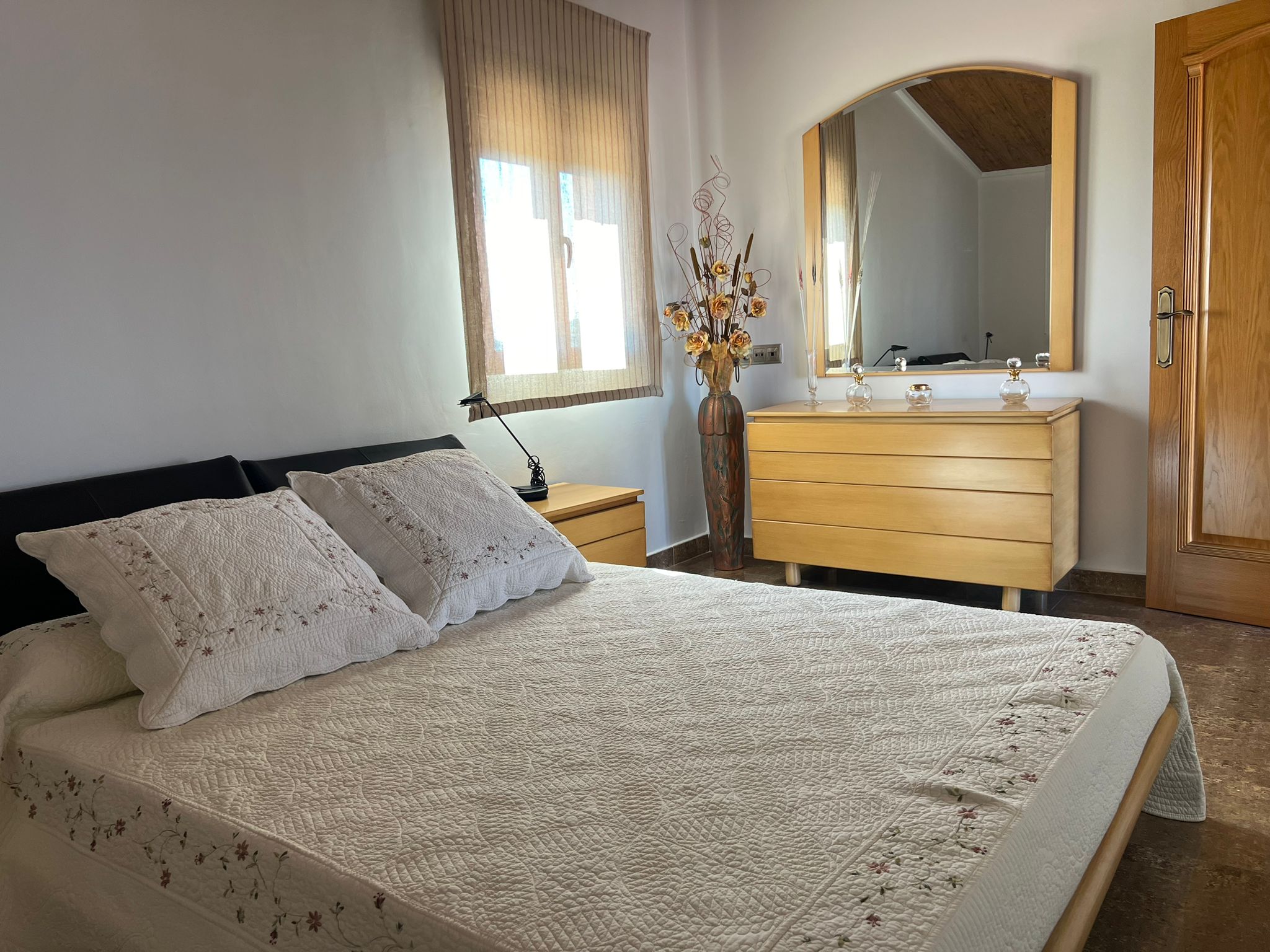 Bedroom01