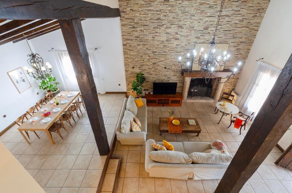 Casa-Principal-Salon-Comedor