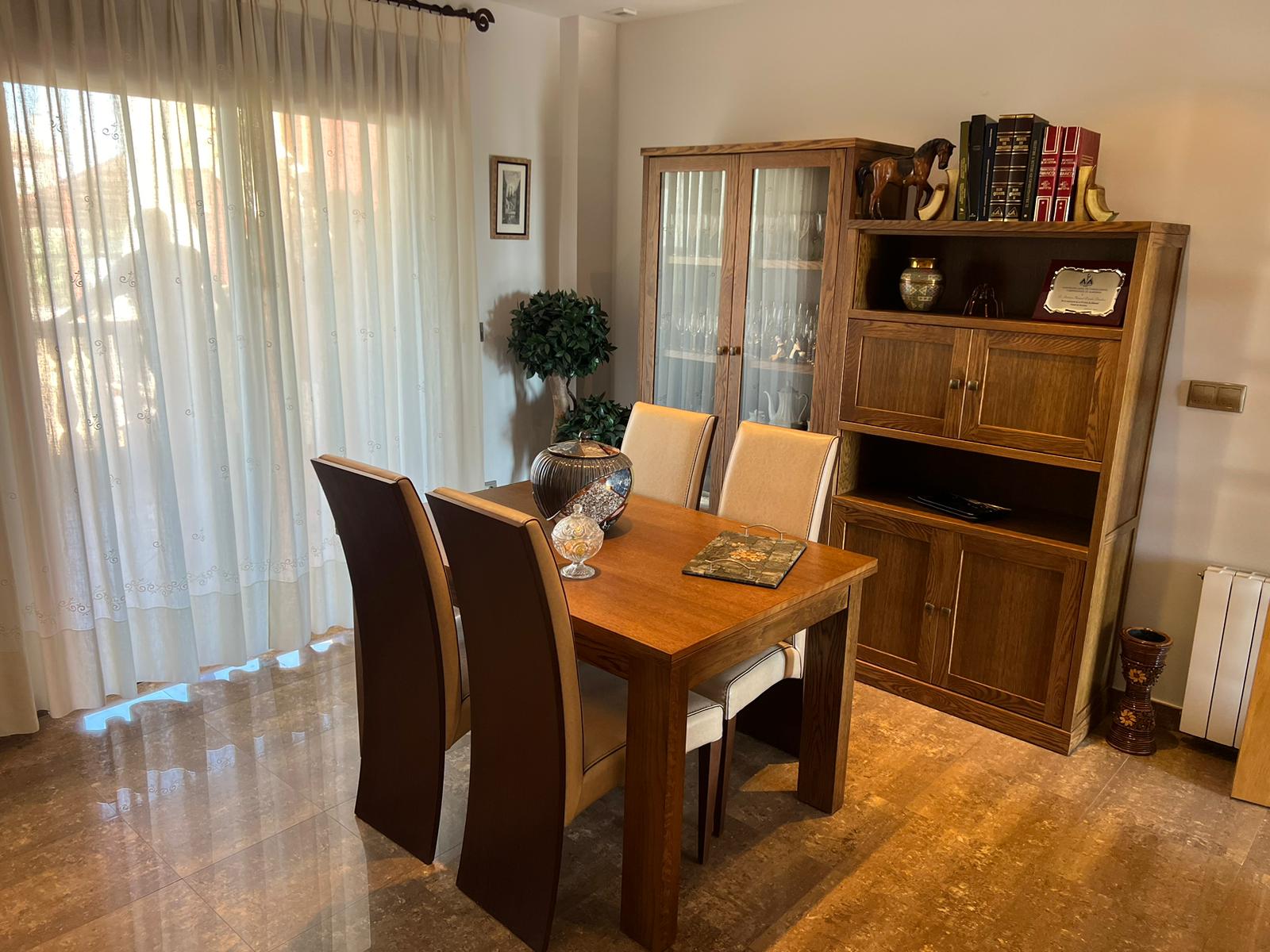 Dining-area01